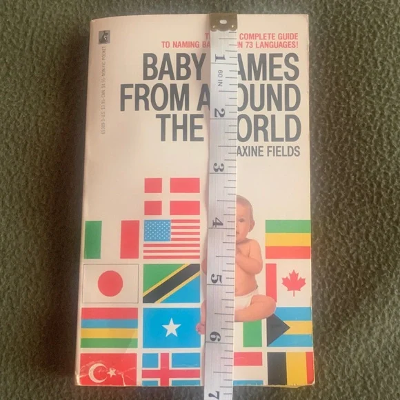 Baby Names From Around The World by Maxine Fields. 1985. Paperback. - Picture 6 of 6